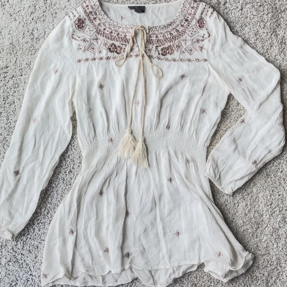 Fate Embroidered White Boho Blouse Size Small - Picture 13 of 14